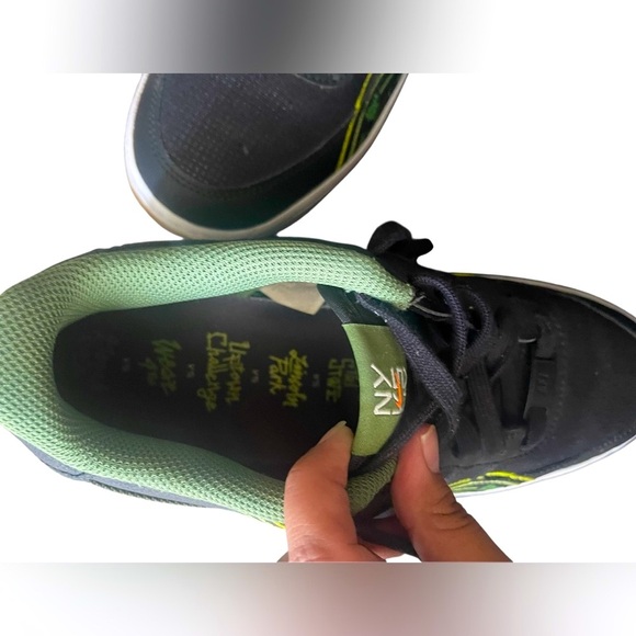 NIKE AIR FORCE 1 GS LOW BLACK / GREEN / MULTICOLOR Youth Size 7Y DV2204 001 - Picture 6 of 10